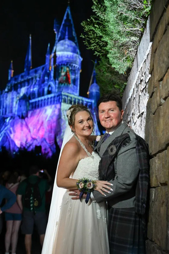 ينفقان 15 ألف دولار على زفاف مستوحى من هاري بوتر ! صورة رقم 4