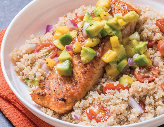 إليكم طريقة تحضير سلطة الكينوا بالسلمون والأفوكادو للرجيم صورة رقم 2 إليكم طريقة تحضير سلطة الكينوا بالسلمون والأفوكادو للرجيم صورة رقم 2