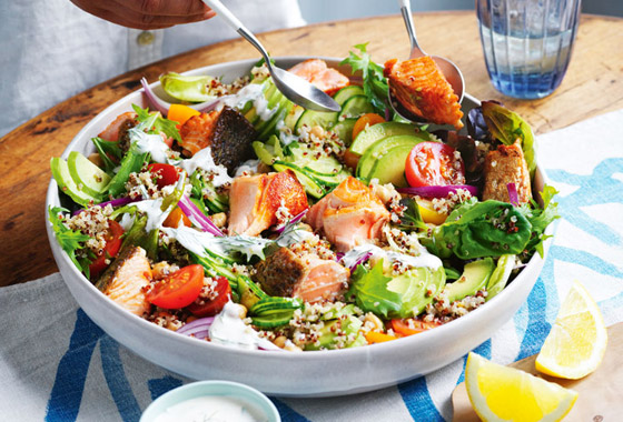 إليكم طريقة تحضير سلطة الكينوا بالسلمون والأفوكادو للرجيم صورة رقم 6 إليكم طريقة تحضير سلطة الكينوا بالسلمون والأفوكادو للرجيم صورة رقم 6