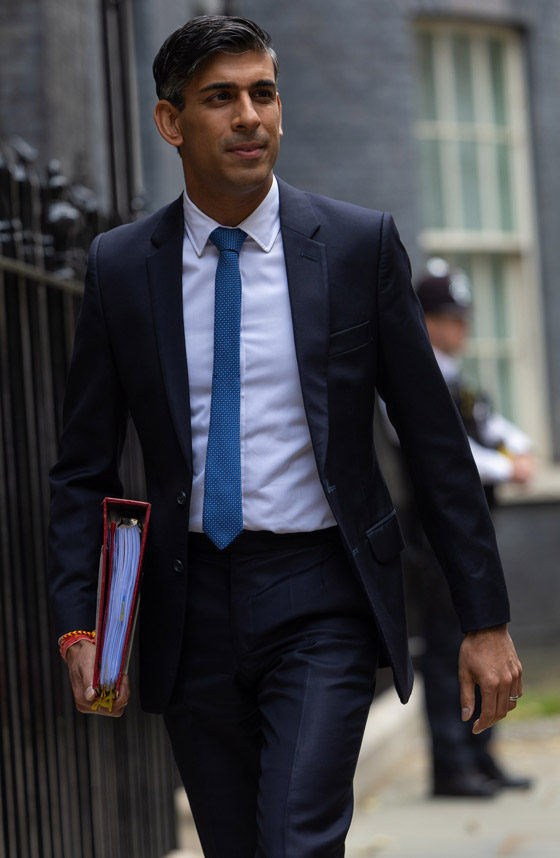 رئيس وزراء بريطانيا يرفض قبول المتحولين: الرجل رجل والمرأة امرأة! صورة رقم 6 رئيس وزراء بريطانيا يرفض قبول المتحولين: الرجل رجل والمرأة امرأة! صورة رقم 6