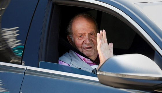 ملك إسبانيا السابق يفلت من المحاكمة في دعوى عشيقته السابقة صورة رقم 3