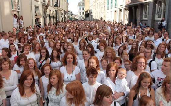 ارتداء جلود الخرفان بالمغرب والعزف تحت الماء بفلوريدا.. أغرب مهرجانات حول العالم صورة رقم 2