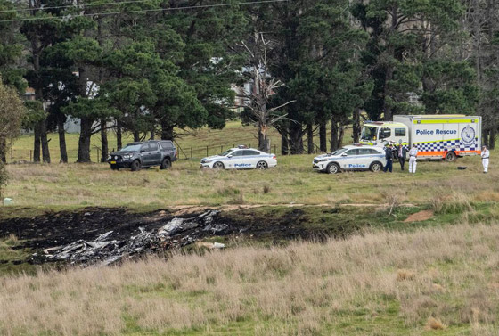 احترقت بالكامل.. قتلى بينهم أطفال في تحطم طائرة بأستراليا صورة رقم 3 احترقت بالكامل.. قتلى بينهم أطفال في تحطم طائرة بأستراليا صورة رقم 3