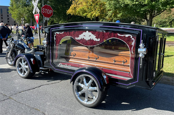 حنطوه بالخطأ وبقيت جثته مقصدا للفضوليين لـ128 عاما.. لص يدفن أخيرا بأمريكا صورة رقم 11 حنطوه بالخطأ وبقيت جثته مقصدا للفضوليين لـ128 عاما.. لص يدفن أخيرا بأمريكا صورة رقم 11