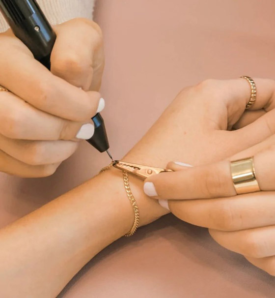 صيحة «المجوهرات الدائمة» تعود إلى الواجهة صورة رقم 2