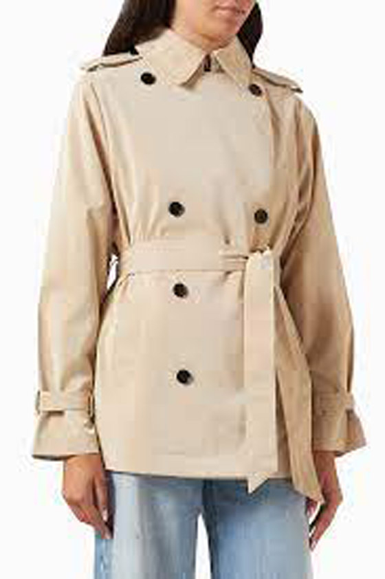 معطف الترنش القصير.. قطعة أنيقة وعملية في خرانتكِ صورة رقم 5