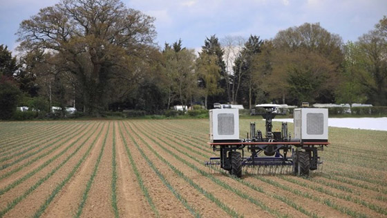 الكشف عن «روبوت عملاق».. سيحدث ثورة في قطاع الزراعة صورة رقم 2