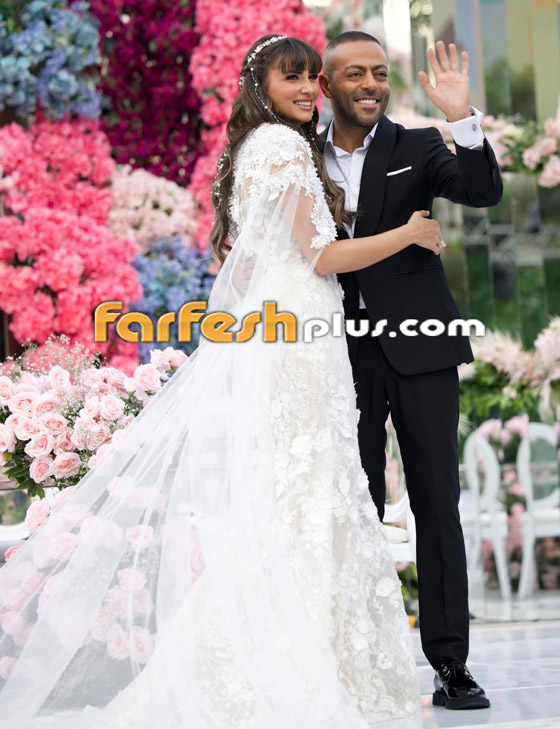 موقف طريف بين فتاة طلبت يد تامر عاشور أمام الجمهور وردّ عليها: أنا متجوز متخربيش بيتي! صورة رقم 2 موقف طريف بين فتاة طلبت يد تامر عاشور أمام الجمهور وردّ عليها: أنا متجوز متخربيش بيتي! صورة رقم 2