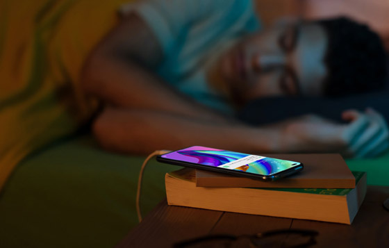 هذا ما يحدث إذا قمت بشحن هاتفك طوال الليل..! صورة رقم 2 هذا ما يحدث إذا قمت بشحن هاتفك طوال الليل..! صورة رقم 2