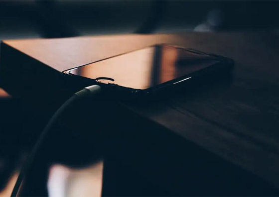 هذا ما يحدث إذا قمت بشحن هاتفك طوال الليل..! صورة رقم 6 هذا ما يحدث إذا قمت بشحن هاتفك طوال الليل..! صورة رقم 6