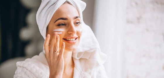 روتين طبيعي يمنحك استرخاء وبشرة مشرقة.. جربيه صورة رقم 2