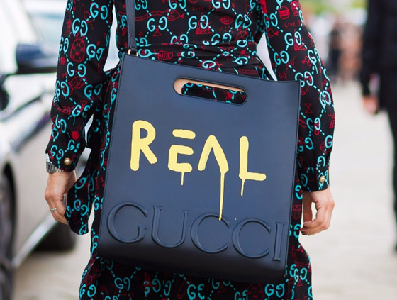 البضائع المقلدة.. هكذا تعرف الفرق بين المزيف والأصلي صورة رقم 7 البضائع المقلدة.. هكذا تعرف الفرق بين المزيف والأصلي صورة رقم 7