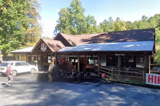 مطعم يتقاضى رسوماً إضافية من الآباء الذين لا يسيطرون على أطفالهم! صورة رقم 3