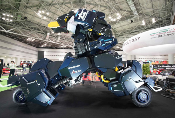 الخيال أصبح حقيقة.. الكشف عن أول روبوت يتحول إلى سيارة (صور) صورة رقم 8 الخيال أصبح حقيقة.. الكشف عن أول روبوت يتحول إلى سيارة (صور) صورة رقم 8