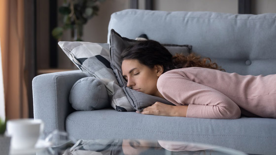 النوم على الوجه.. أسرع طريقة لظهور التجاعيد! صورة رقم 2