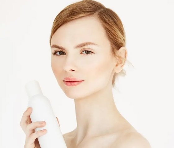 إليكم 10 وسائل للاستفادة من رذاذ المياه الحرارية للبشرة هذا الخريف صورة رقم 1