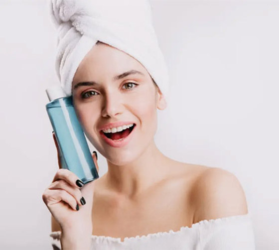 إليكم 10 وسائل للاستفادة من رذاذ المياه الحرارية للبشرة هذا الخريف صورة رقم 4