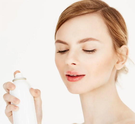 إليكم 10 وسائل للاستفادة من رذاذ المياه الحرارية للبشرة هذا الخريف صورة رقم 5