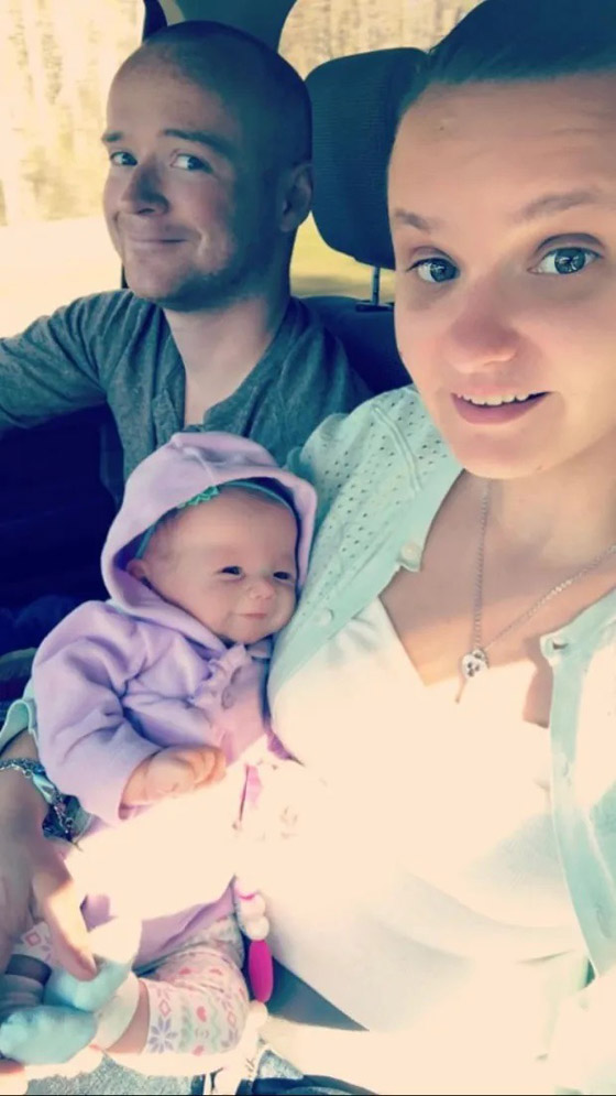 امرأة تنفق آلاف الدولارات على 32 دمى رضع صورة رقم 2