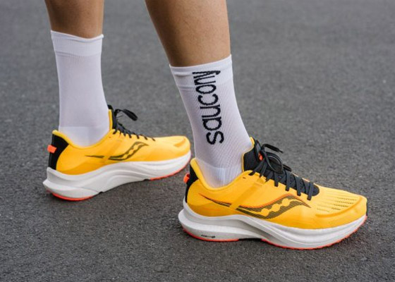 بالصور: تعرفوا إلى 15 ماركة أحذية مشهورة صورة رقم 11