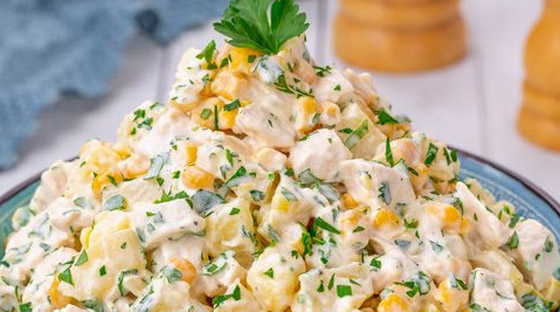 إليكم وصفة سلطة الأناناس بالدجاج والذرة.. مميزة ولذيذة صورة رقم 3