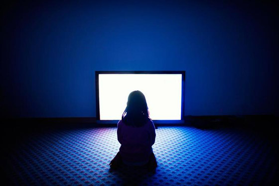 توصية صادمة.. لا للتعرض للشاشات في هذا العمر صورة رقم 1