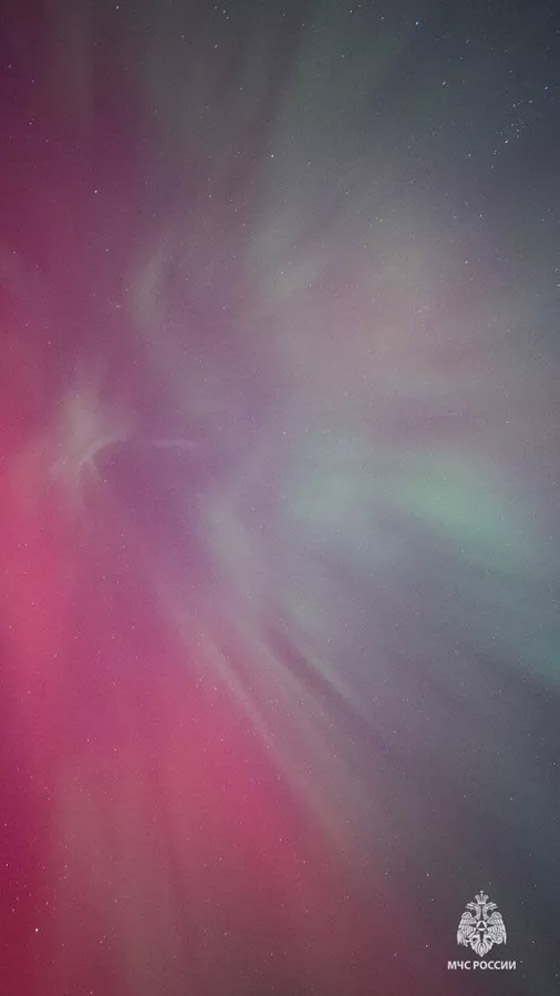 بالصور: مشاهد مذهلة للشفق القطبي التي شهدها سكان روسيا صورة رقم 4 بالصور: مشاهد مذهلة للشفق القطبي التي شهدها سكان روسيا صورة رقم 4