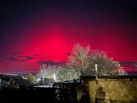 بالصور: مشاهد مذهلة للشفق القطبي التي شهدها سكان روسيا صورة رقم 5 بالصور: مشاهد مذهلة للشفق القطبي التي شهدها سكان روسيا صورة رقم 5