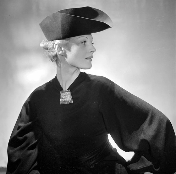 القبعة أسلوب حياة وهوية وثقافة.. تعرفوا كيف تطورت عبر الزمن صورة رقم 6