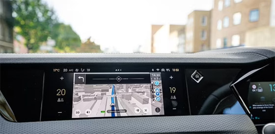 صورة رقم 2 - قصة أول سيارة تعمل بتقنية الذكاء الاصطناعي.. تعرف على مواصفاتها (صور) صورة رقم 2 - قصة أول سيارة تعمل بتقنية الذكاء الاصطناعي.. تعرف على مواصفاتها (صور)