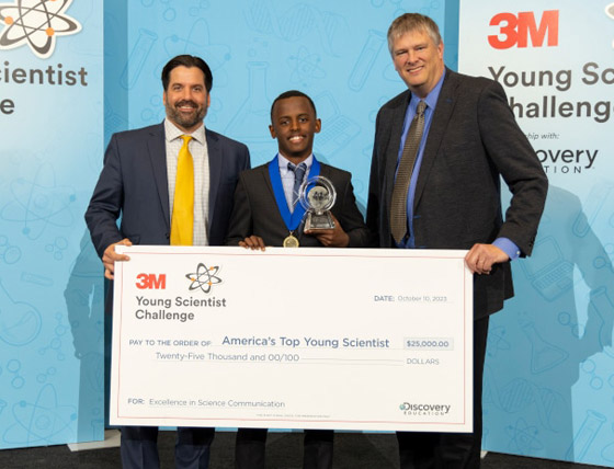 عالم أمريكي (14 عاما) يحصد جائزة لابتكاره صابونا يكافح أخطر أنواع السرطان صورة رقم 8