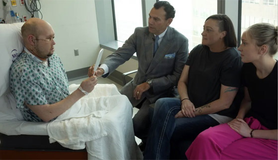 إنجاز طبي غير مسبوق.. تفاصيل أول عملية زراعة عين كاملة.. فيديو وصور صورة رقم 12