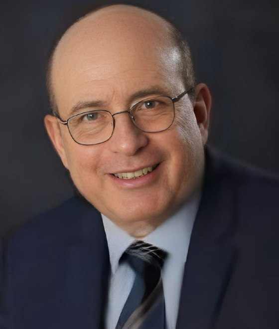 لأول مرة بالتاريخ.. طبيب مصري يترأس الكلية الملكية للأطباء في بريطانيا صورة رقم 9 لأول مرة بالتاريخ.. طبيب مصري يترأس الكلية الملكية للأطباء في بريطانيا صورة رقم 9