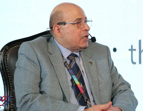 لأول مرة بالتاريخ.. طبيب مصري يترأس الكلية الملكية للأطباء في بريطانيا صورة رقم 10 لأول مرة بالتاريخ.. طبيب مصري يترأس الكلية الملكية للأطباء في بريطانيا صورة رقم 10