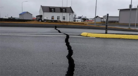 لا زلازل ولا فيضانات.. هذه الدولة تنتظر انفجار بركان وشيك! فيديو صورة رقم 10