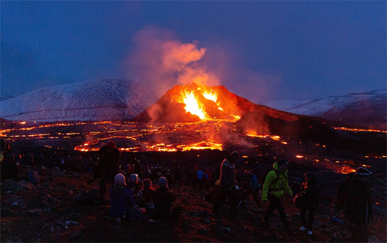 لا زلازل ولا فيضانات.. هذه الدولة تنتظر انفجار بركان وشيك! فيديو صورة رقم 13