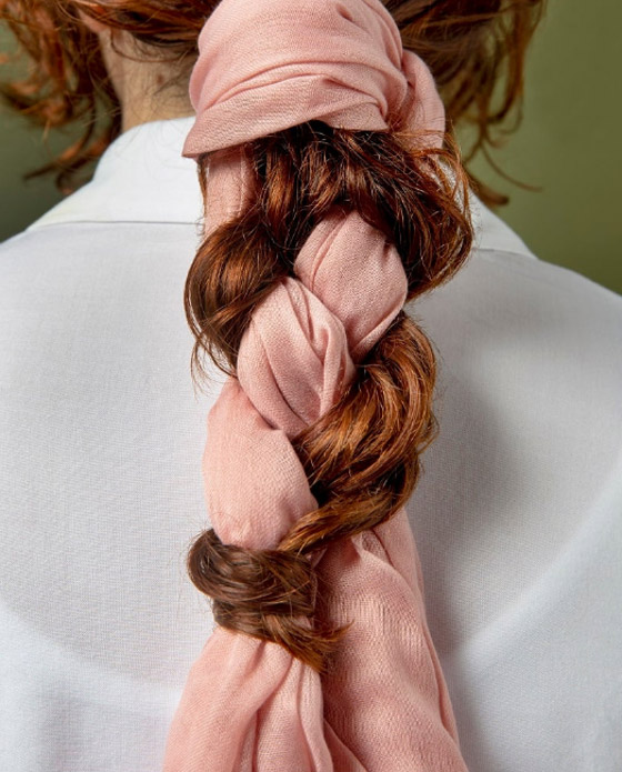 التسريحات المناسبة للشعر قبل النوم... اعتمديها لحماية شعرك من التلف صورة رقم 3 التسريحات المناسبة للشعر قبل النوم... اعتمديها لحماية شعرك من التلف صورة رقم 3