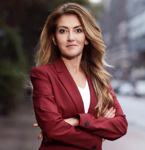 مسلمة كردية هاجرت على قارب قد تصبح رئيسة للوزراء بهولندا.. فيديو صورة رقم 5 مسلمة كردية هاجرت على قارب قد تصبح رئيسة للوزراء بهولندا.. فيديو صورة رقم 5