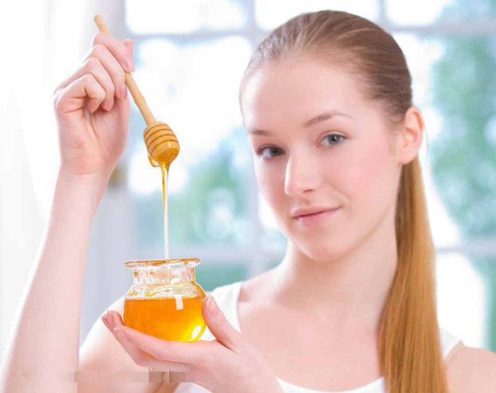 إليكم 4 خلطات بالعسل تعالج الشعر الجاف والتالف صورة رقم 6 إليكم 4 خلطات بالعسل تعالج الشعر الجاف والتالف صورة رقم 6