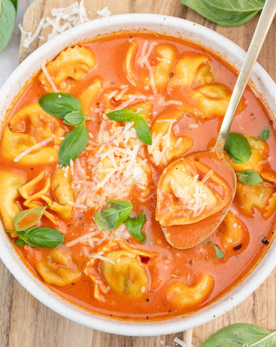 إليكم طريقة تحضير شوربة تروتليني بالطماطم والريحان الطيبة صورة رقم 7 إليكم طريقة تحضير شوربة تروتليني بالطماطم والريحان الطيبة صورة رقم 7