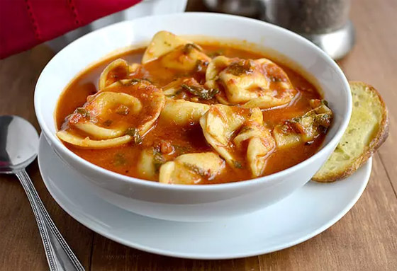 إليكم طريقة تحضير شوربة تروتليني بالطماطم والريحان الطيبة صورة رقم 8 إليكم طريقة تحضير شوربة تروتليني بالطماطم والريحان الطيبة صورة رقم 8