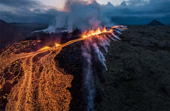 لا زلازل ولا فيضانات.. هذه الدولة تنتظر انفجار بركان وشيك! فيديو صورة رقم 7