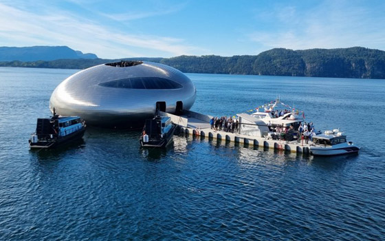 فقاعة كبيرة تطفو على الماء وسط اللامكان في النرويج.. ما سرها؟ صورة رقم 2