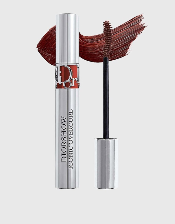 الأجرأ في 2024.. هل ستجربين الماسكارا الملوَّنة؟ صورة رقم 3