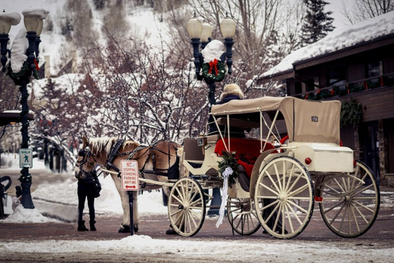 وجهات شتوية رومانسية حول العالم.. من المدن الجبلية الثلجية إلى المشمسة صورة رقم 2