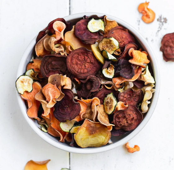 إليكم طريقة تحضير شيبس الخضار الصحي المشوي صورة رقم 9