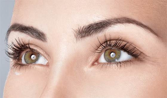 لإطلالة لافتة.. 9 حيل لتعزيز نمو الرموش بسرعة كبيرة صورة رقم 5