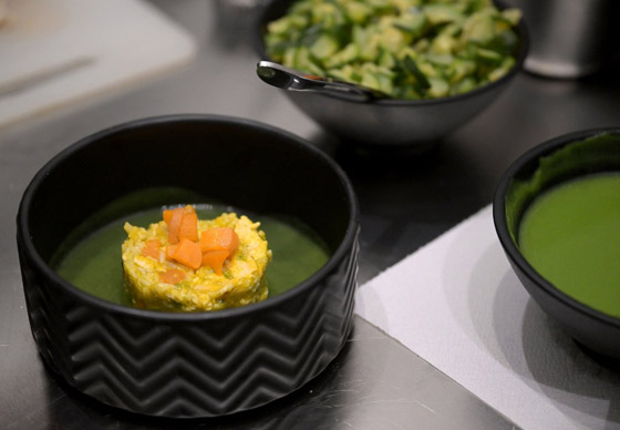 إضاءة خافتة وموسيقى هادئة بعيدة عن النباح.. للكلاب مطعمها أيضا (صور) صورة رقم 4