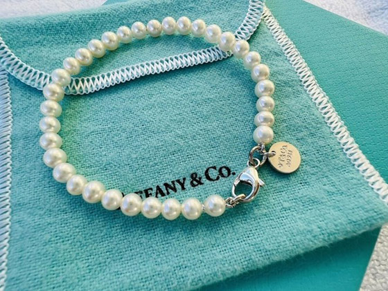 اختاري منها ما يناسبك.. أساور راقية مثالية لشتاء 2024 صورة رقم 1