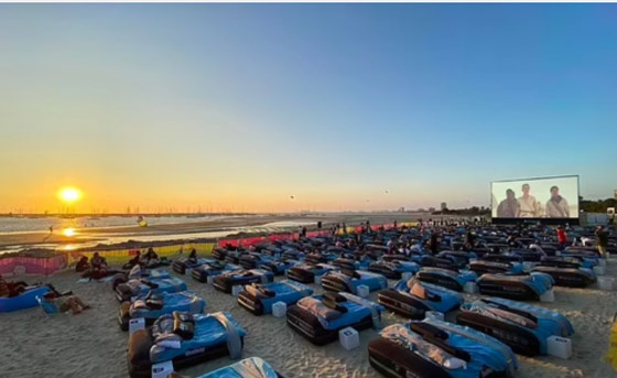 سينما في الهواء الطلق مزودة بـ 150 سريراً في أستراليا صورة رقم 1